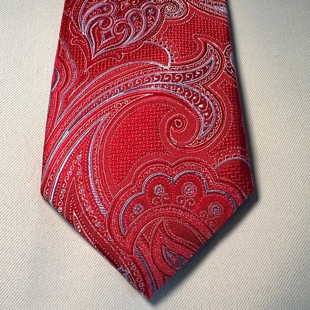 Show Stopping Red Paisley Silk Tie
